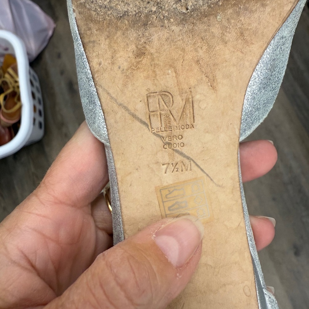 Pelle Moda Silver Women's Sandals - Picture 3 of 3
